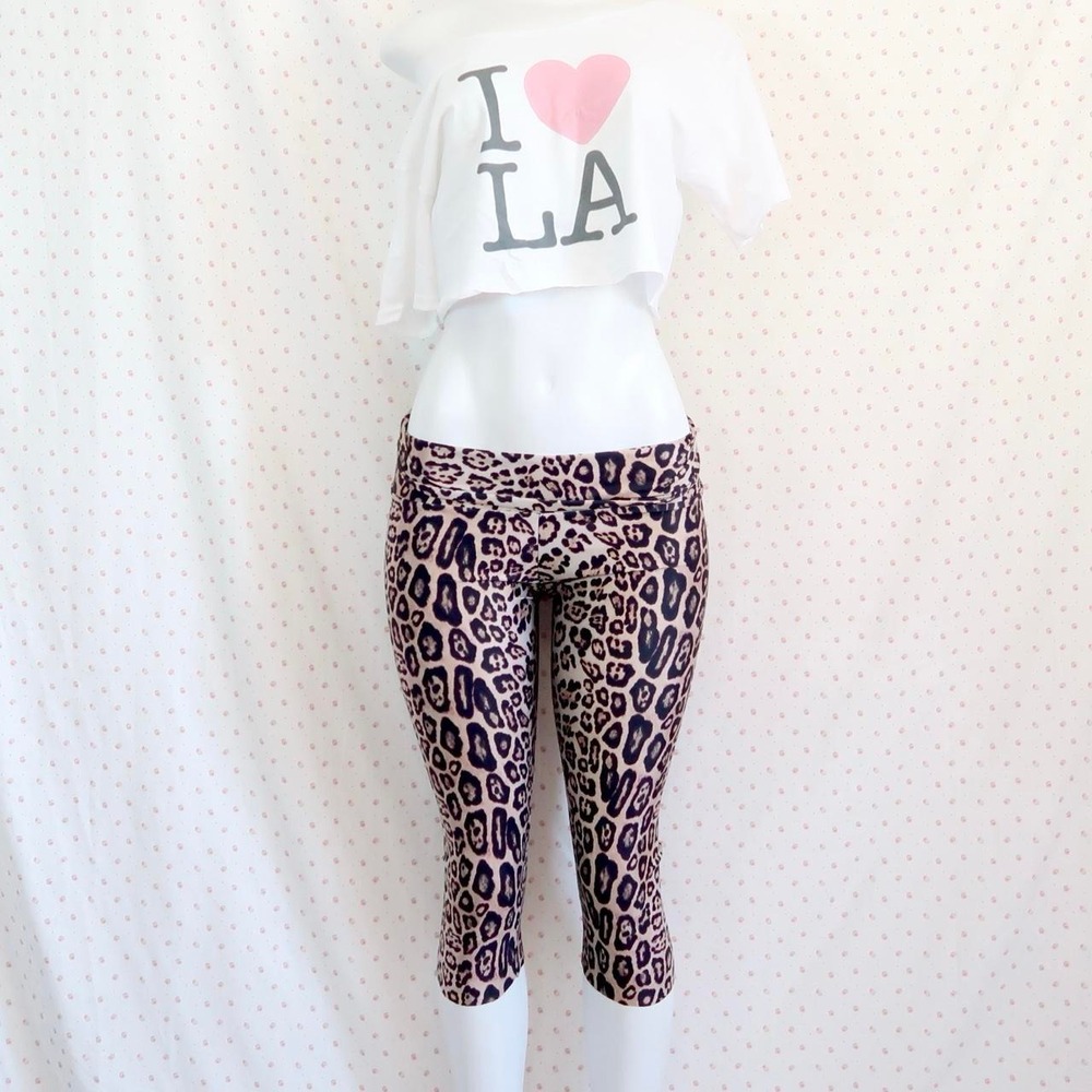 vintage y2k leopard print capri leggings animal print 2000s